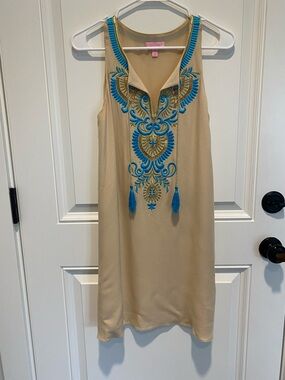 Lilly Pulitzer Beige dress with Pink Logo Tag, never worn.